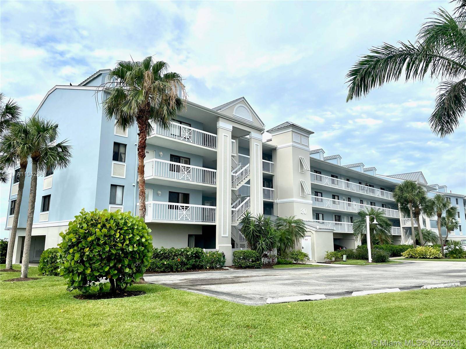 20 NE Plantation RdHutchinson Island - Condo/Co-Op/Seasonal,Condo condo unit 306 - picture