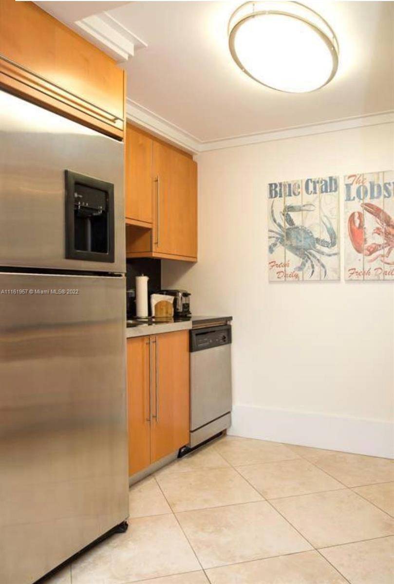 6365 Collins AveMiami Beach - Apartments-Seasonal,Condo condo unit 2409 - picture