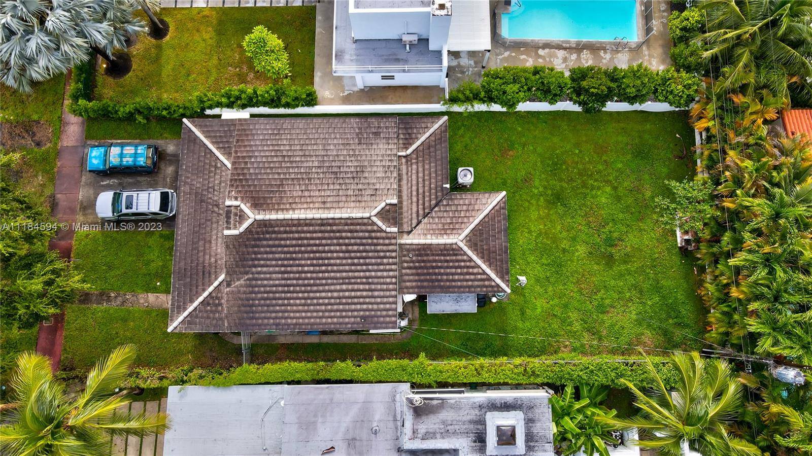 535 W 51st StMiami Beach - picture