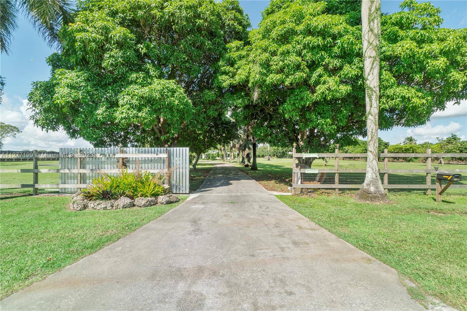 25950 SW 187 AVEHomestead - picture