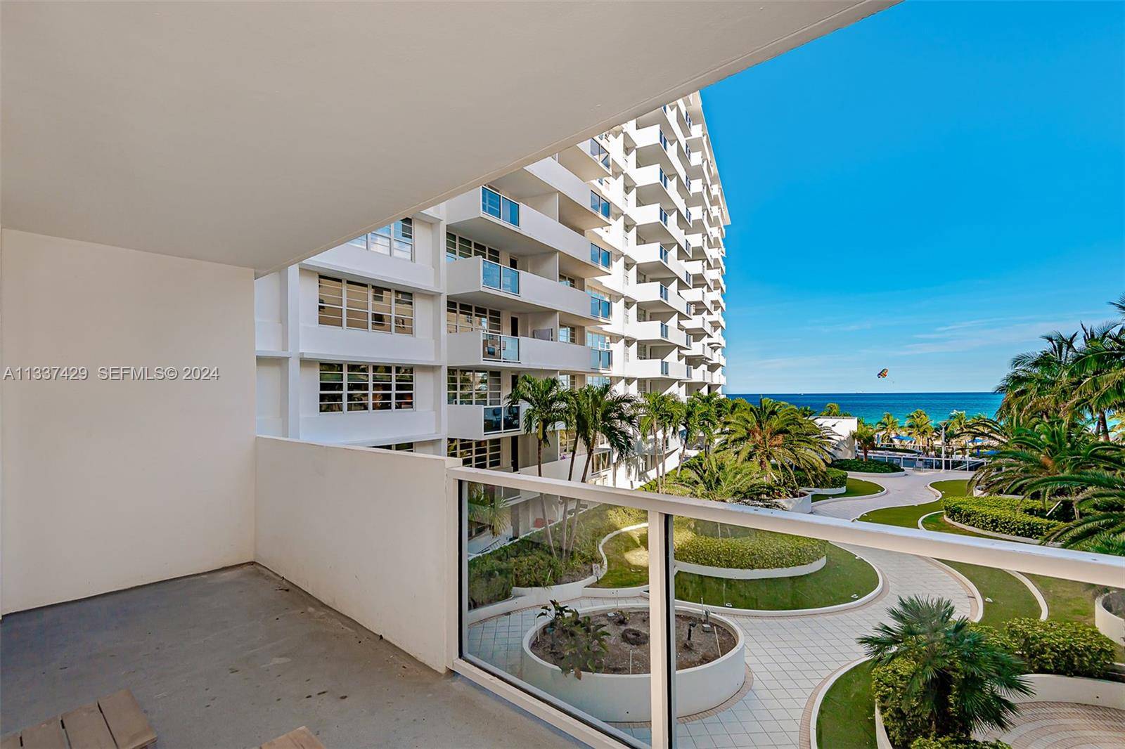 100 Lincoln RdMiami Beach - THE DECOPLAGE CONDO condo unit 519 - picture