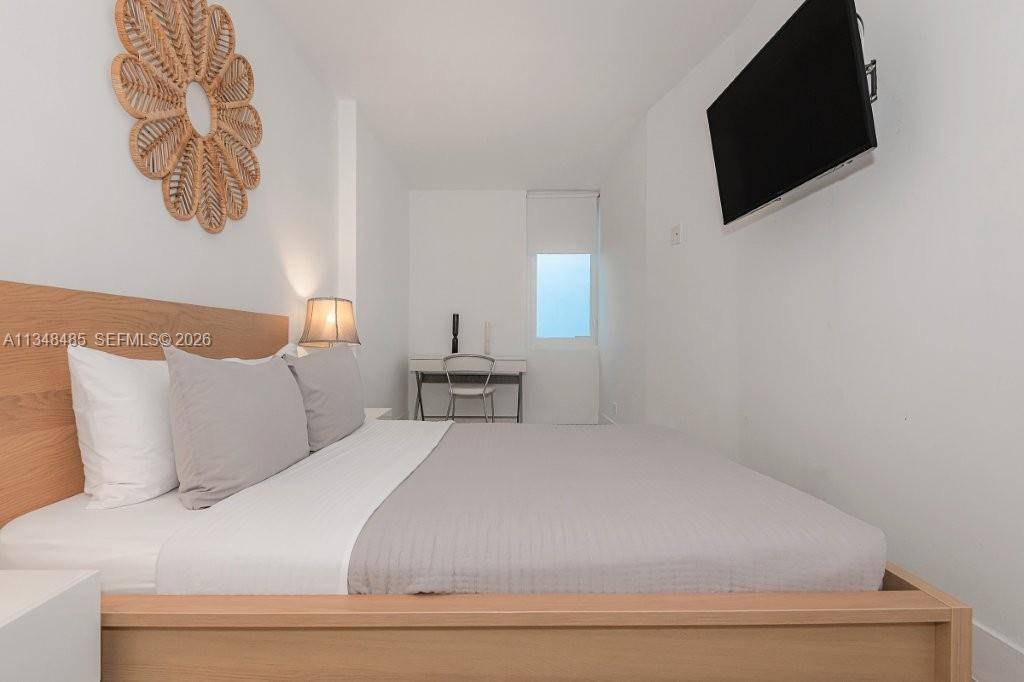 2301 Collins AveMiami Beach - Condo/Co-Op/Seasonal,Condo condo unit 927 - picture