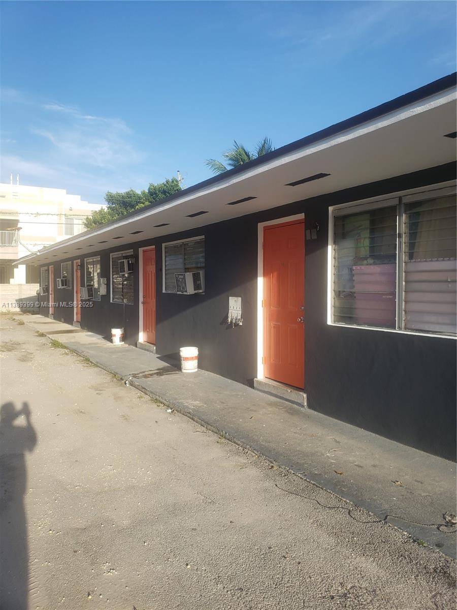 2855 NW 22nd AveMiami - picture