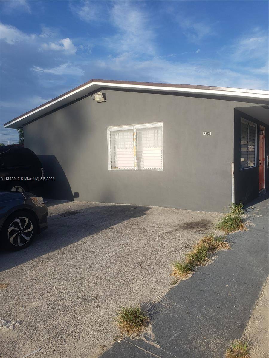 2865 NW 22nd AveMiami - picture