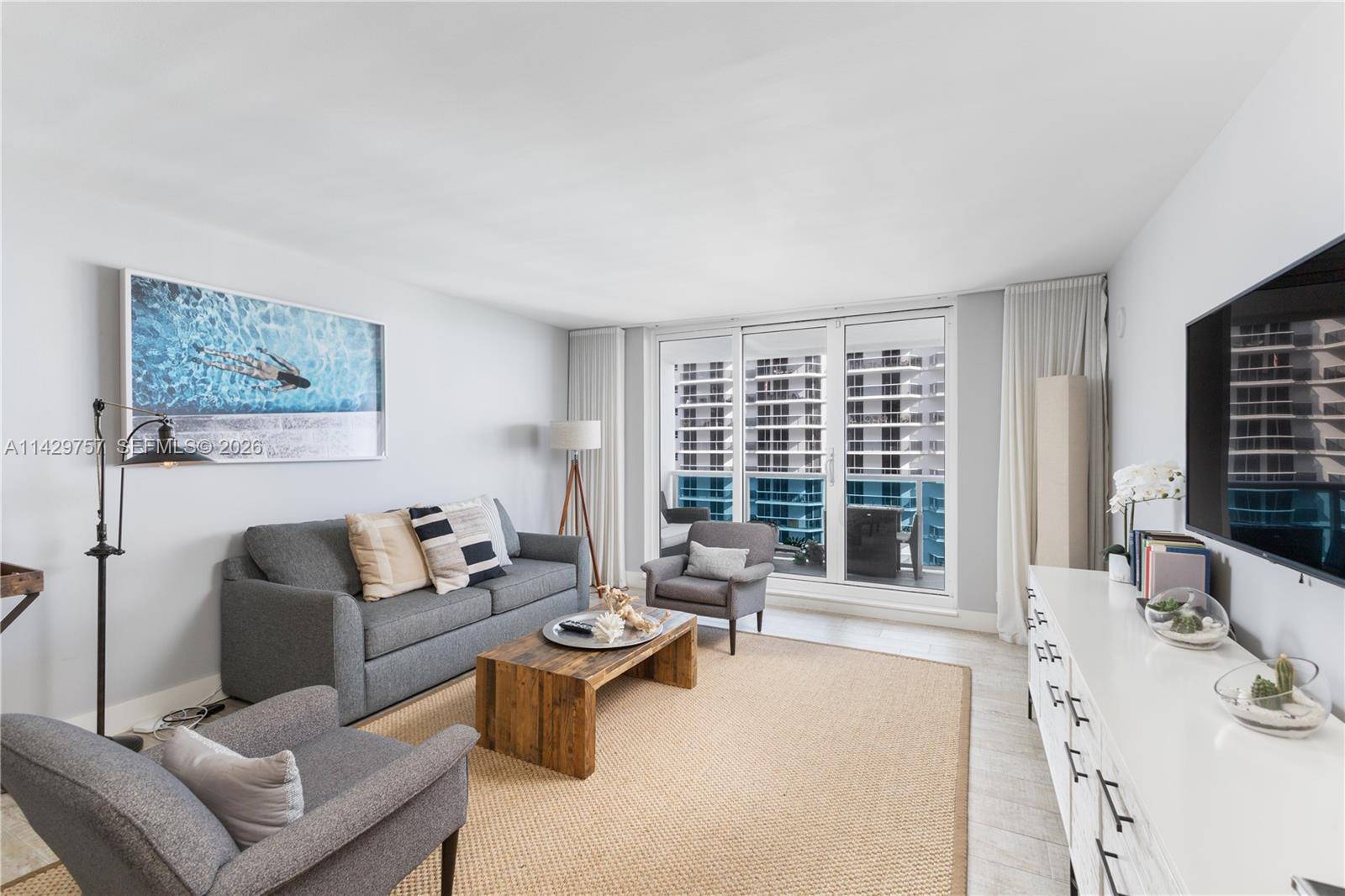 102 24th StMiami Beach - 2399 COLLINS AVENUE condo unit 1013 - picture