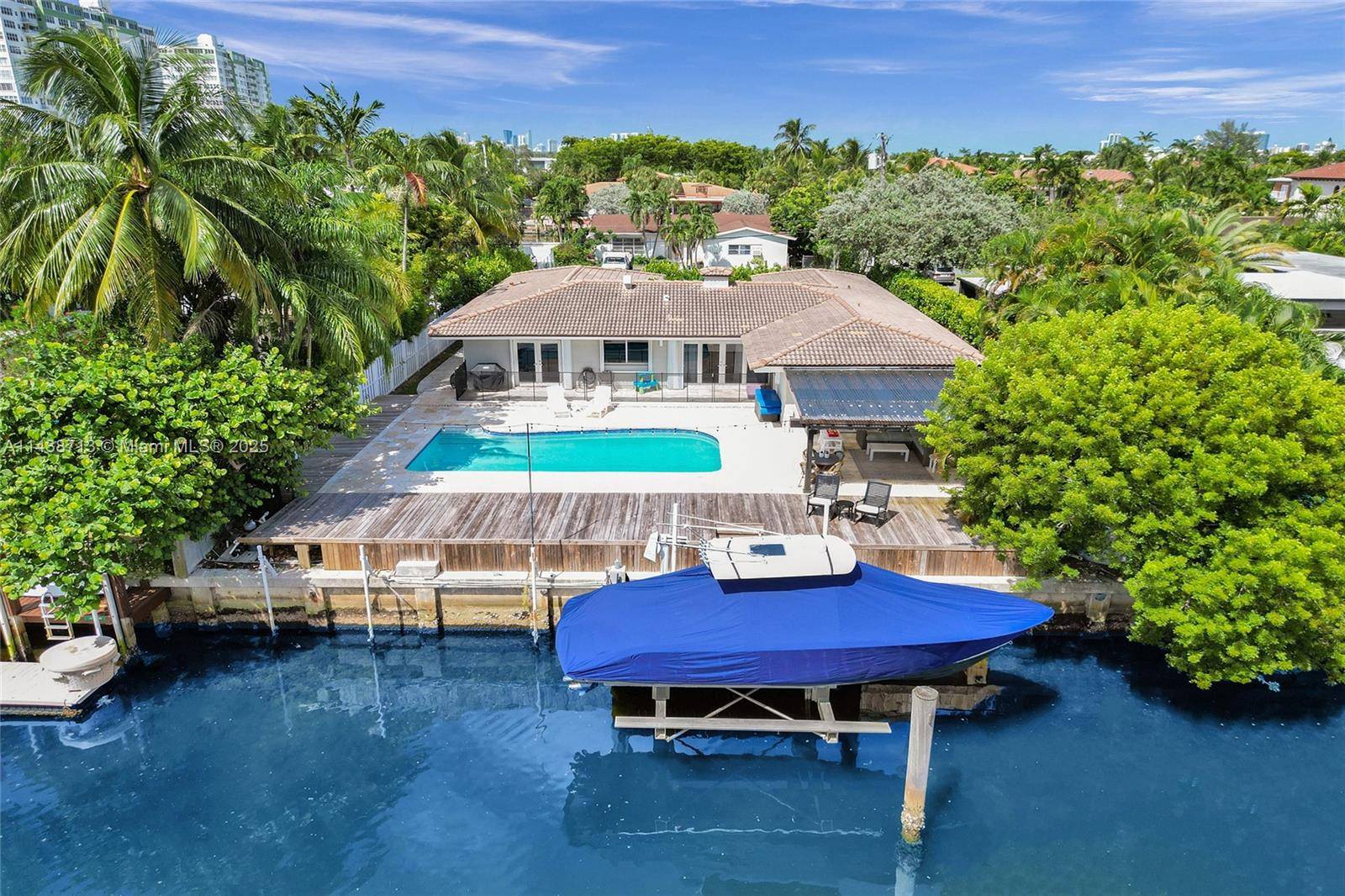 1912 NE 119th RdNorth Miami - picture