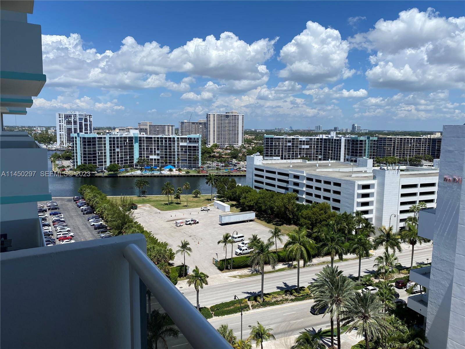 3725 S Ocean DrHollywood - SEA AIR TOWERS CONDO condo unit 1521 - picture