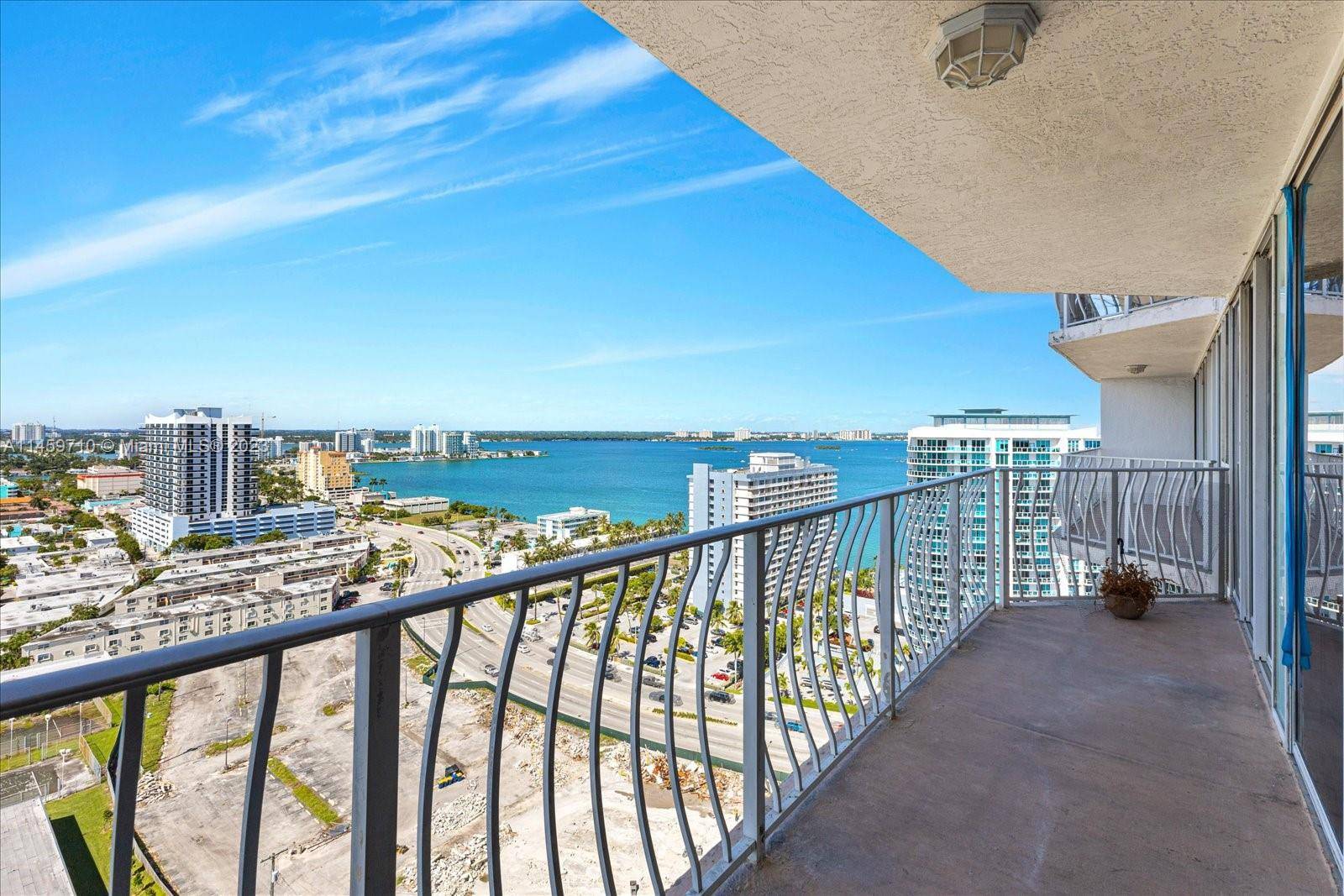7601 E Treasure DrNorth Bay Village - THE GRANDVIEW PALACE COND condo unit 2404 - picture