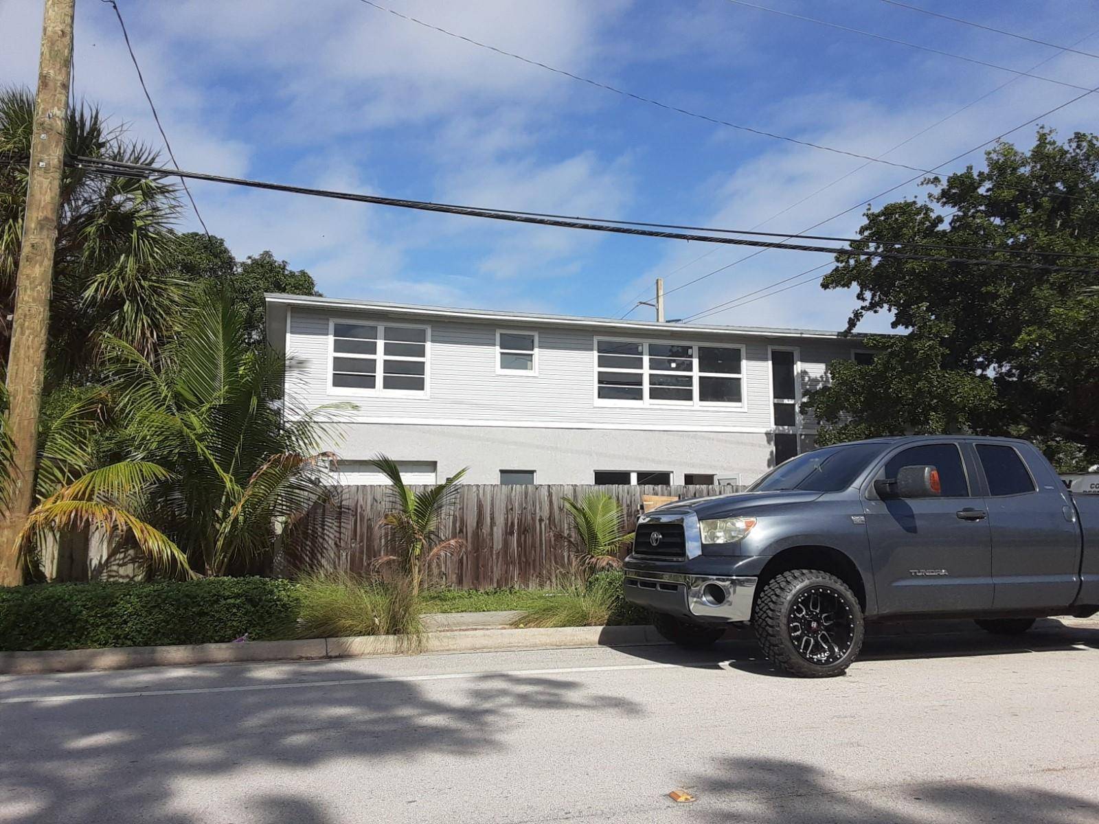 799 NE 34thOakland Park - picture