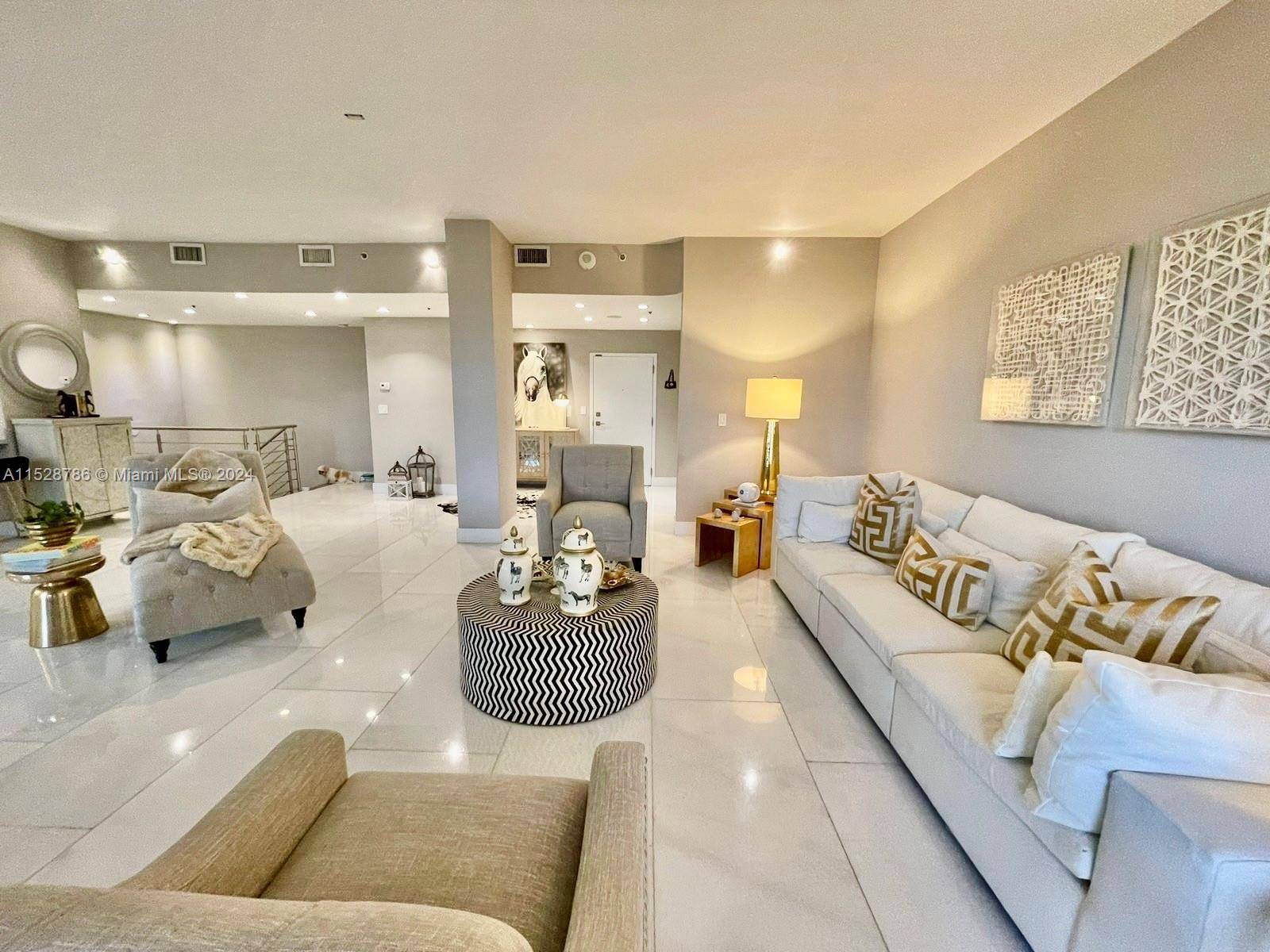 20225 NE 34th CtAventura - Condo 5+ Stories,Condo condo unit 2716 - picture