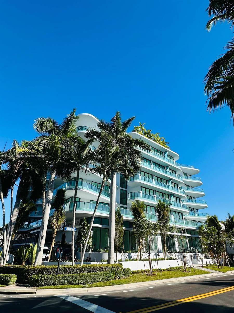 9901 W Bay Harbor DrBay Harbor Islands - Condo 5+ Stories,Condo condo unit 303 - picture