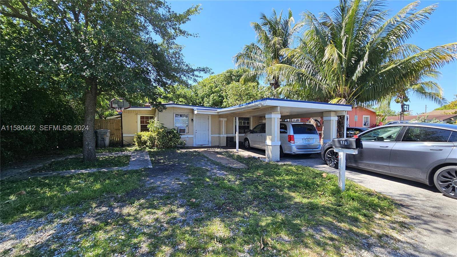 2114 NW 5th StPompano Beach - picture