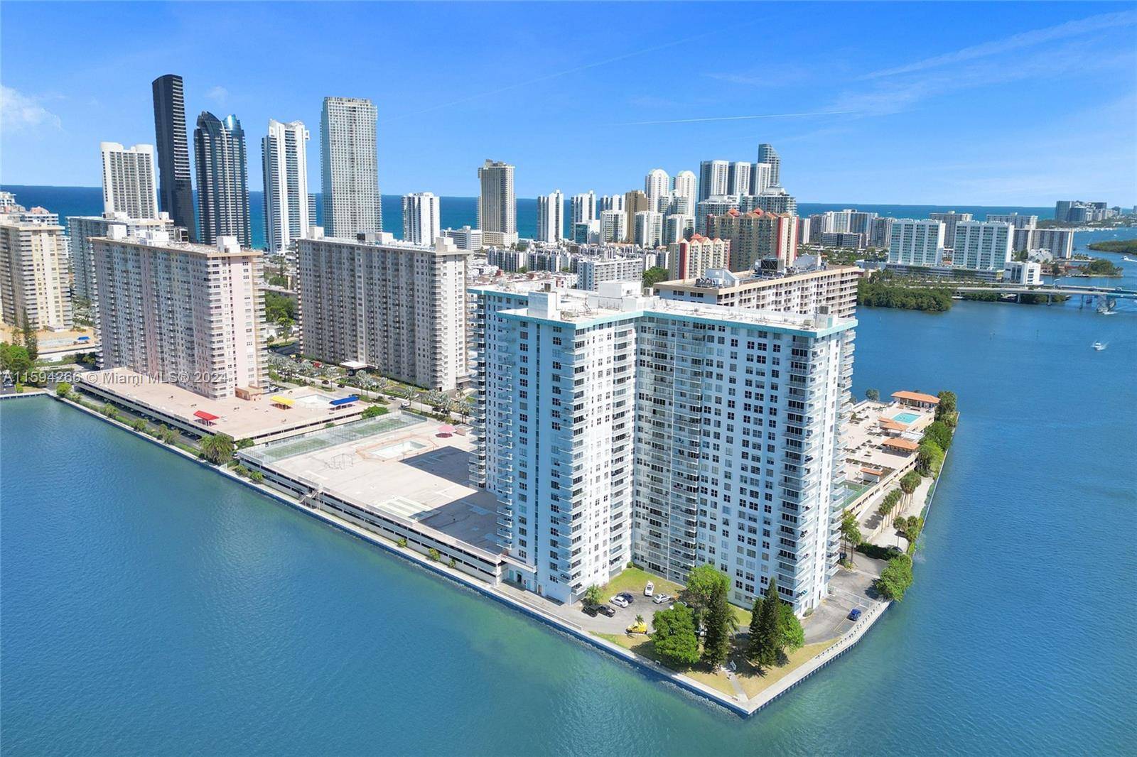 301 174th StSunny Isles Beach - Condo 5+ Stories,Condo condo unit 1701 - picture