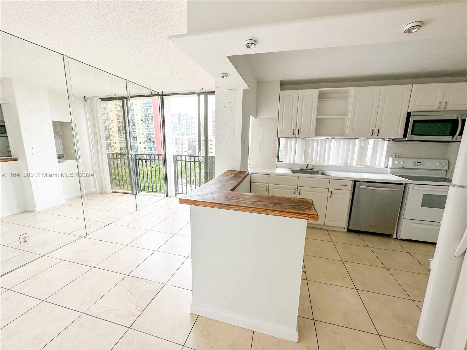 17021 N Bay RdSunny Isles Beach - Plaza Of Americas Condo,plaza of the america condo unit 915 - picture