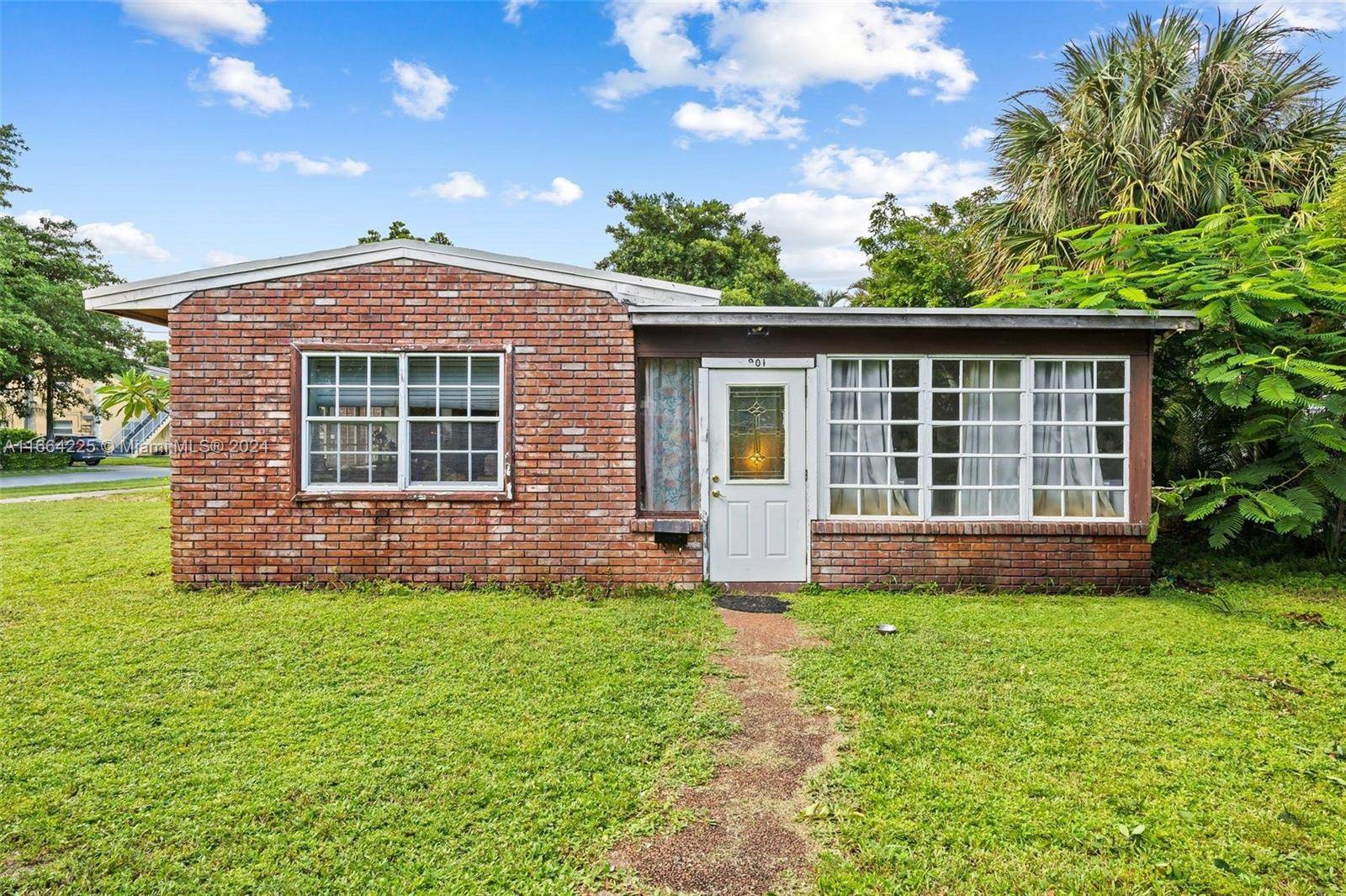 901 NE 16th PlFort Lauderdale - picture