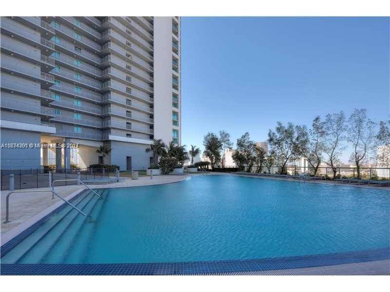 888 Biscayne BlvdMiami - MARINABLUE CONDO condo unit 1811 - picture