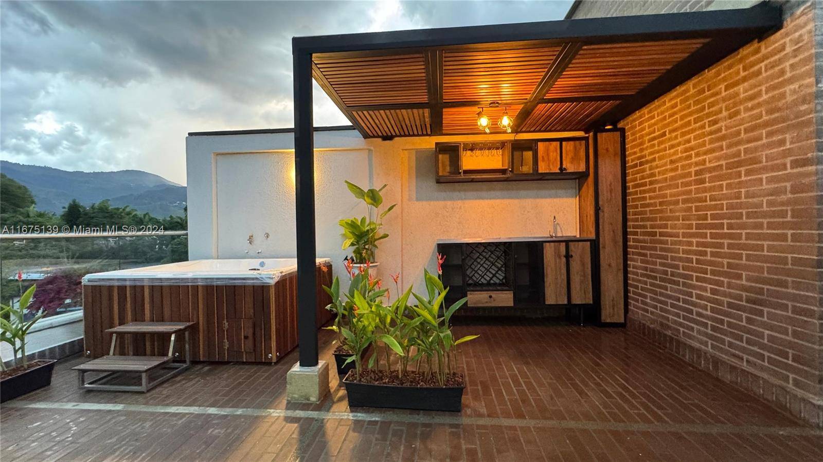 Colombia-Cl 36d Sur #24-57 - Condo 5+ Stories,Condo condo unit 3-424 - picture