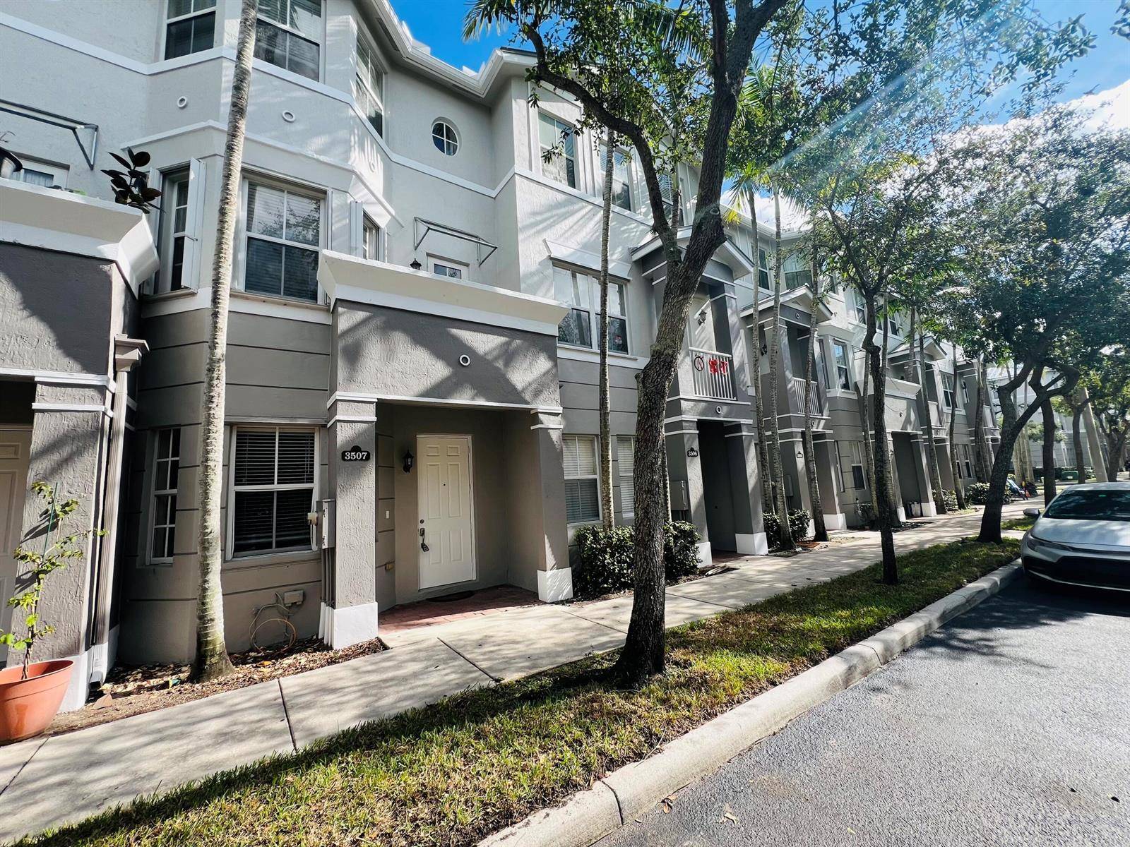 3510 ShomaRoyal Palm Beach - picture