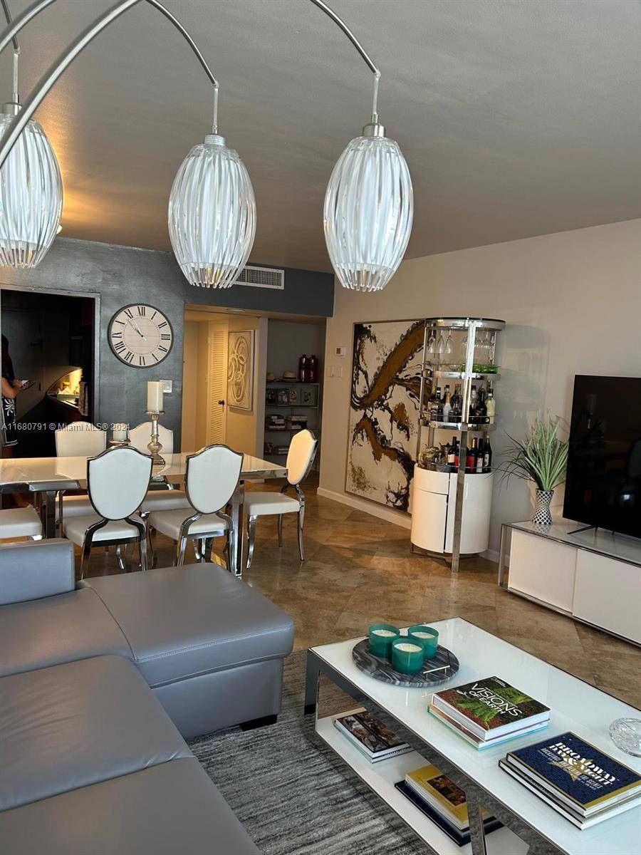 100 Lincoln RdMiami Beach - Condo/Co-Op/Annual,Apartment condo unit 608 - picture