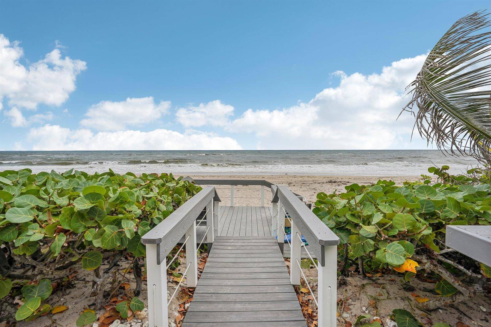 5540 N OceanOcean Ridge - QUEENS COVE HOUSE CONDO,CROWN COLONY CLUB condo unit 212 - picture
