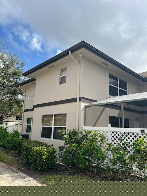 5 Amherst CtRoyal Palm Beach - Townhouse Fee Simple,Townhouse condo unit D - picture