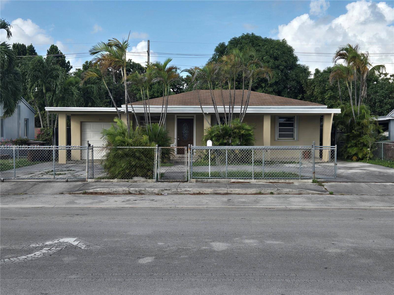 961 E 32nd StHialeah - picture