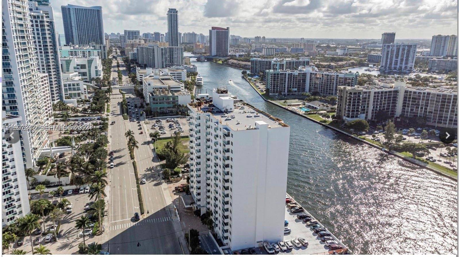 3000 S Ocean DrHollywood - RESIDENCES ON HOLLYWOOD B condo unit 1012 - picture