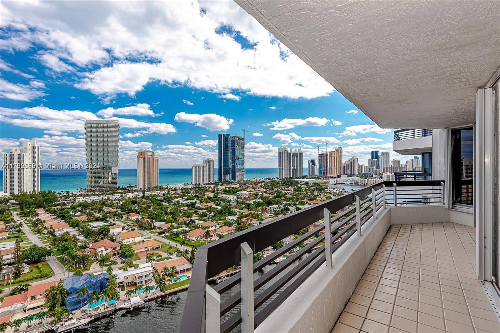 19195 NE 36th CtAventura - Condo/Co-Op/Annual,Condo condo unit 2709 - picture