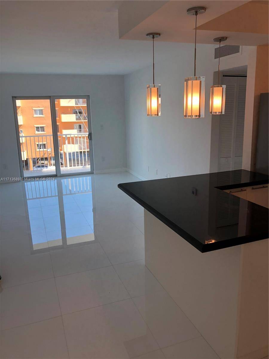 3755 NE 167th StNorth Miami Beach - Condo 1-4 Stories,Condo condo unit 37 - picture