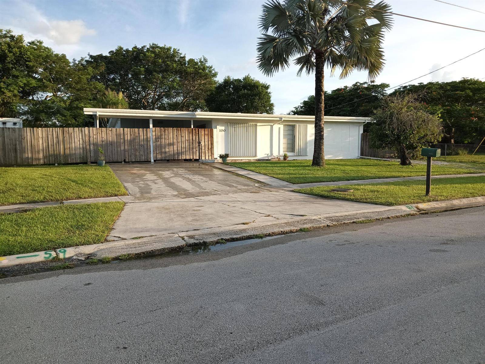 100 SE NaranjaPort St. Lucie - picture