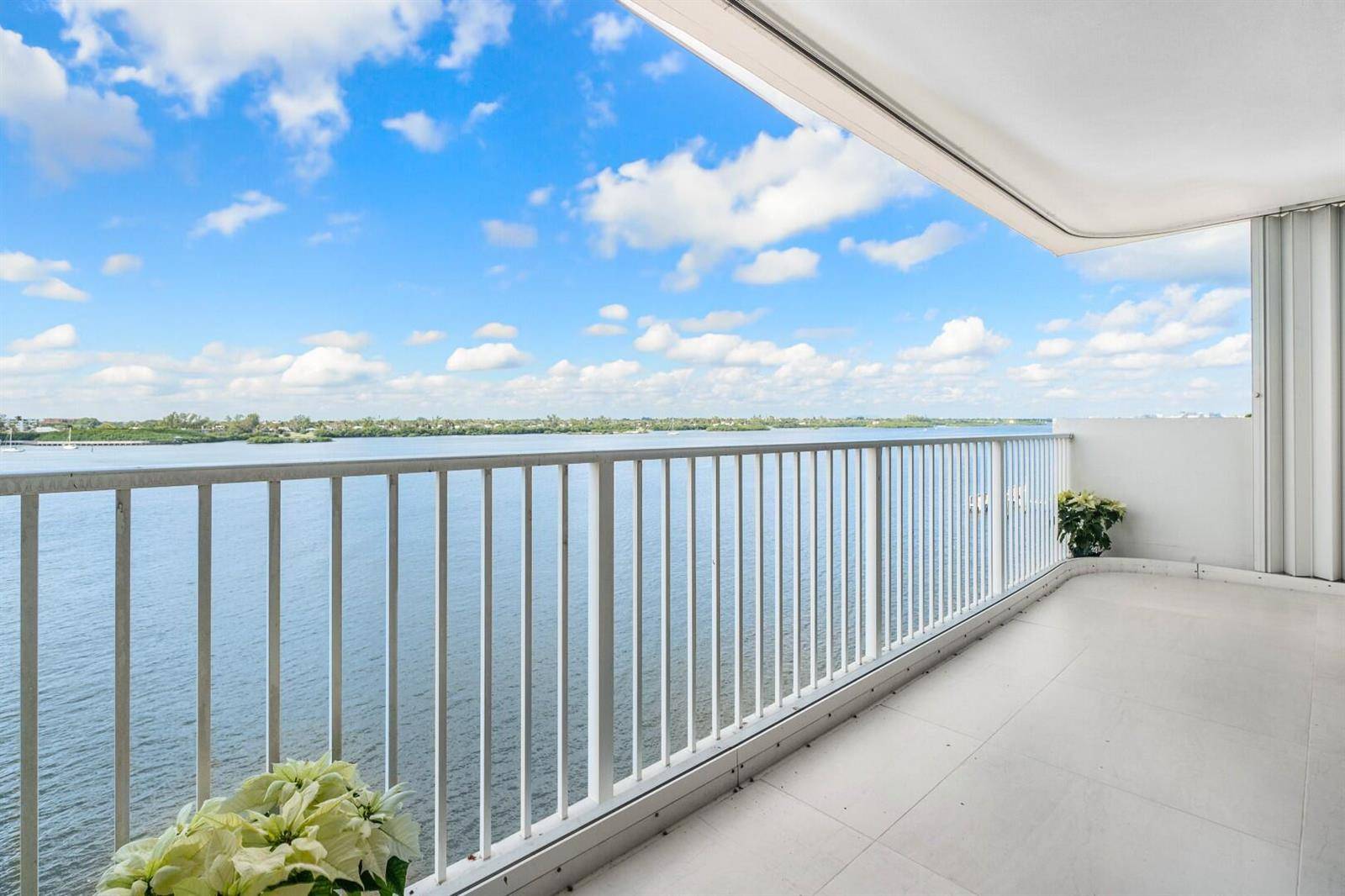 2860 S OceanPalm Beach - LA PALMA CONDO condo unit 506 - picture