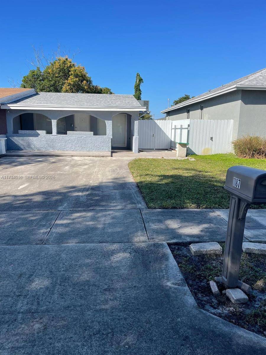 1187 NW 29th TerFort Lauderdale - picture