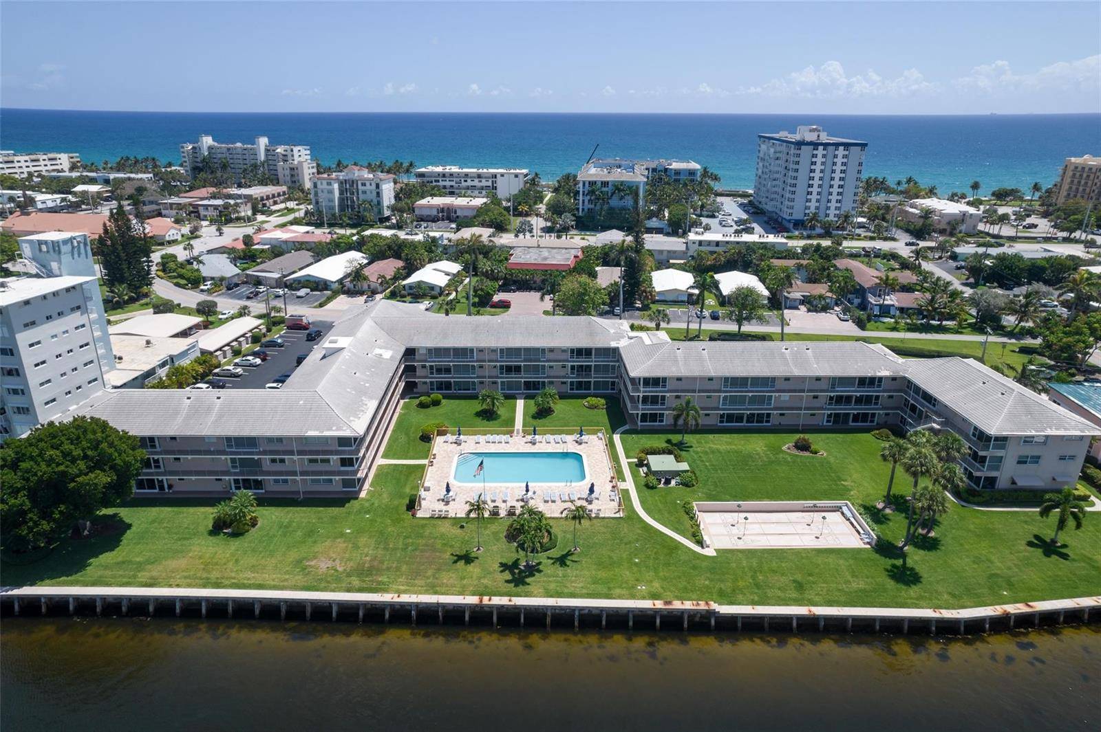 745 SE 19thDeerfield Beach - The Penthouse condo unit 138 - picture