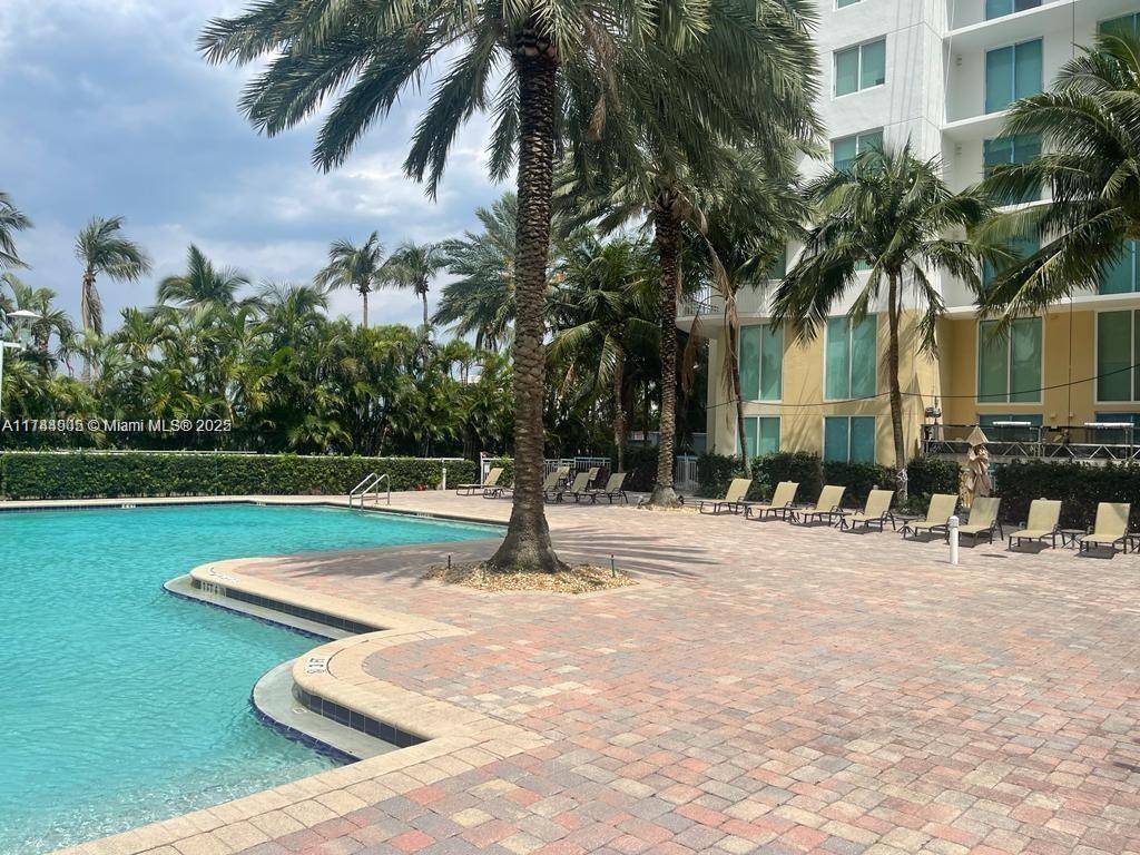 1755 E Hallandale Beach BlvdHallandale Beach - Condo 5+ Stories,Condo condo unit MEZ7E - picture