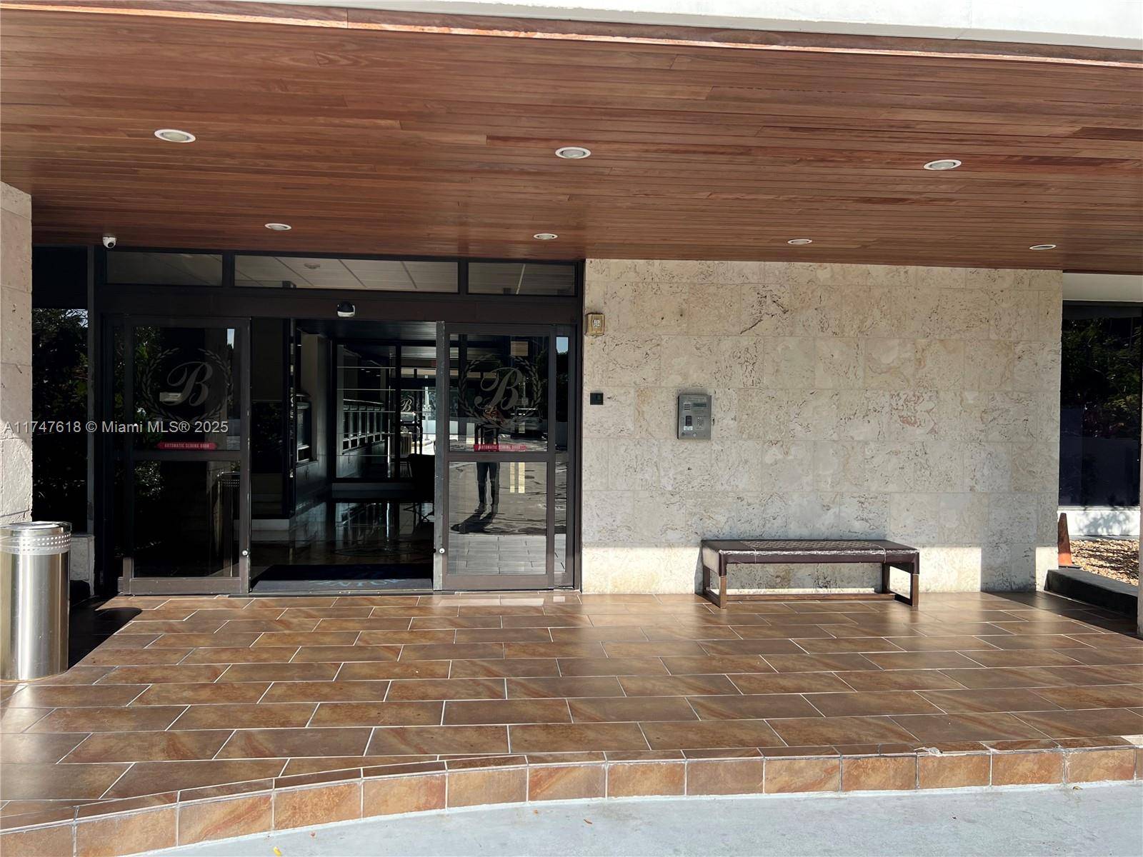 3375 N Country Club DrAventura - Condo 5+ Stories,Condo condo unit 109 - picture