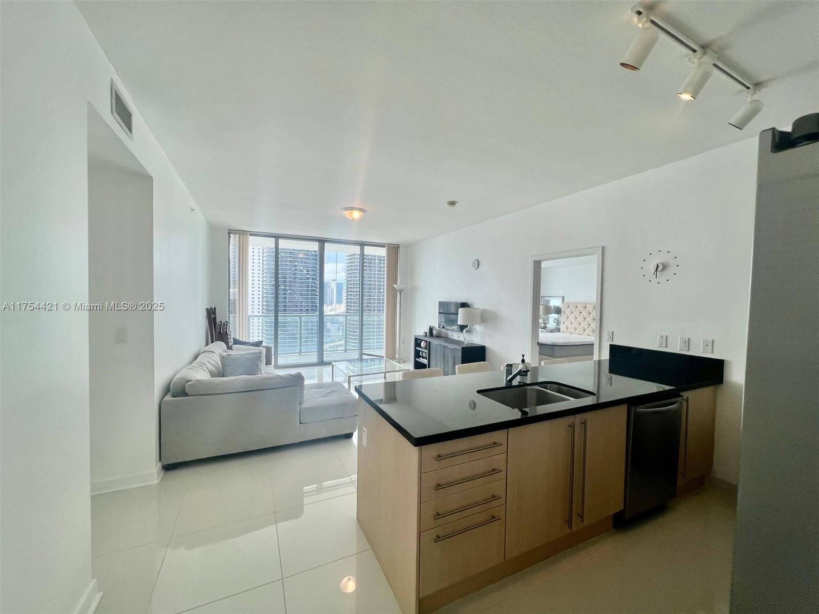 1111 SW 1st AveMiami - Condo 5+ Stories,Condo condo unit 3223 - picture