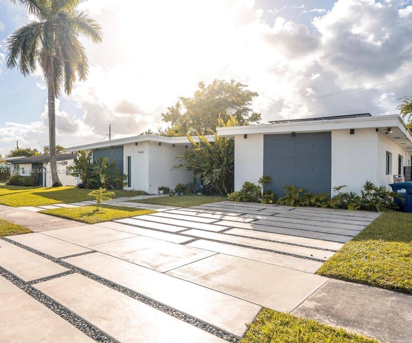 19600 NE 19th AveMiami - picture