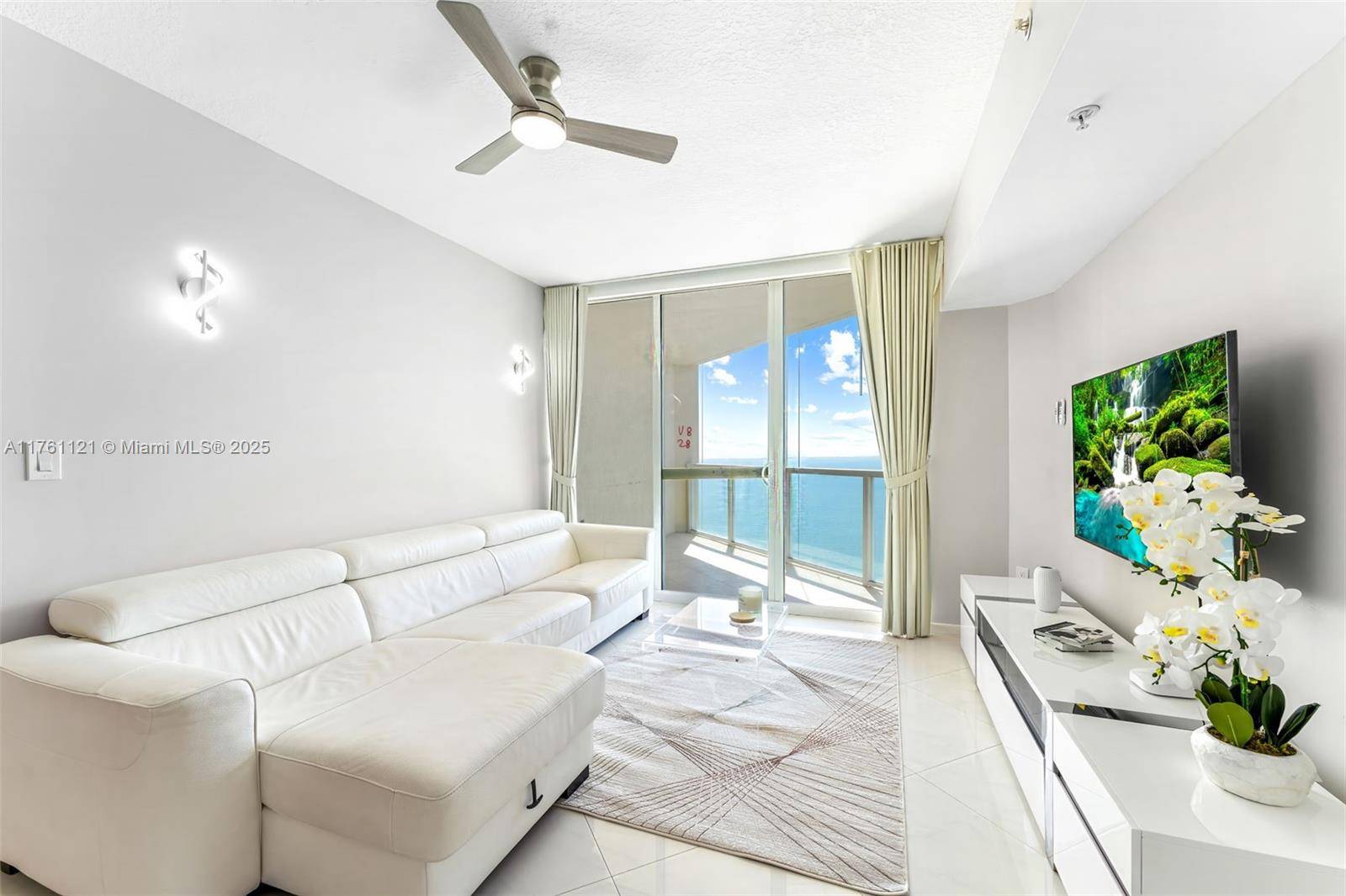 16699 Collins AveSunny Isles Beach - LA PERLA CONDO condo unit 2810 - picture