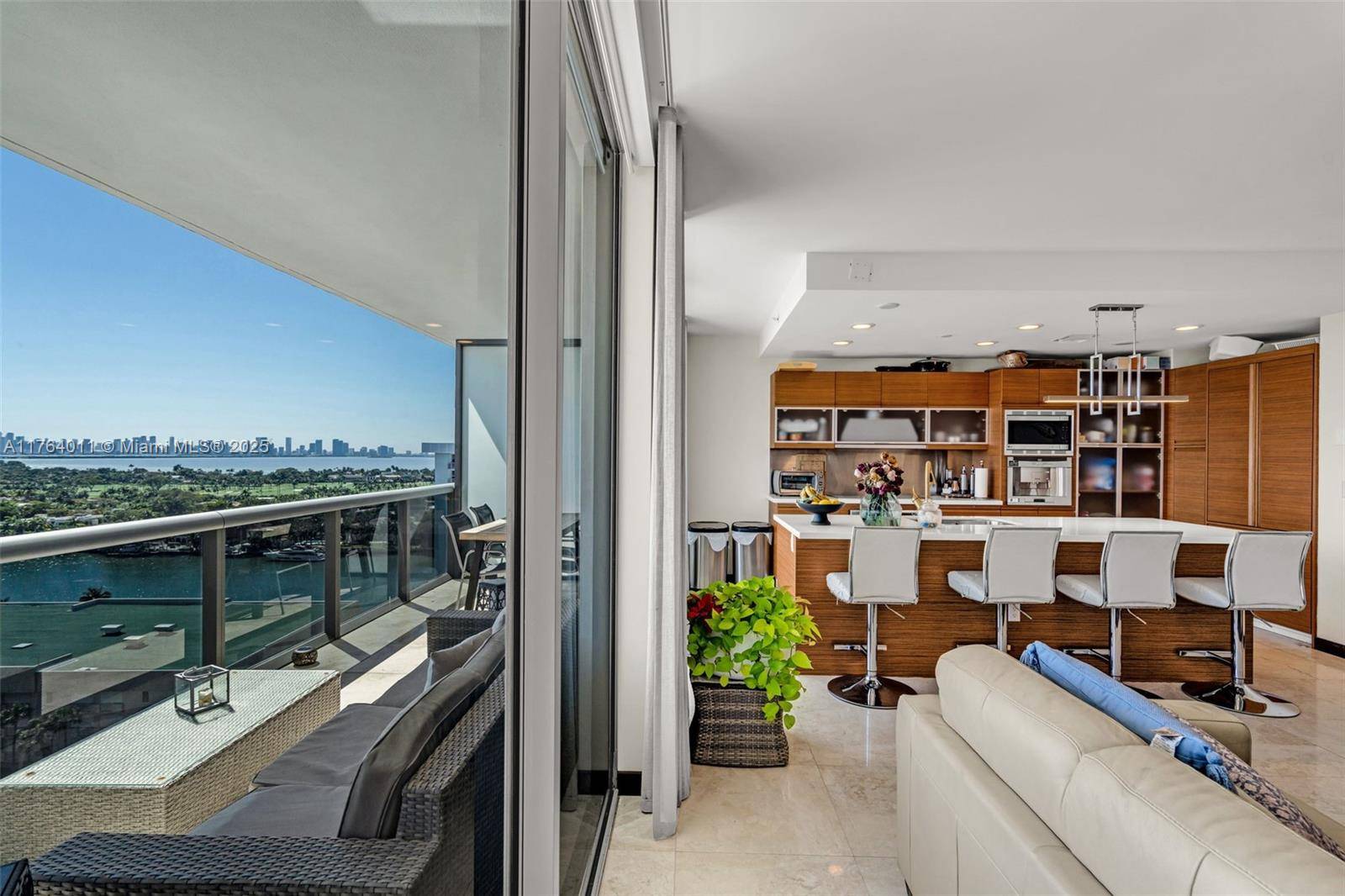 5875 Collins AveMiami Beach - Condo 5+ Stories,Condo condo unit 1704 - picture