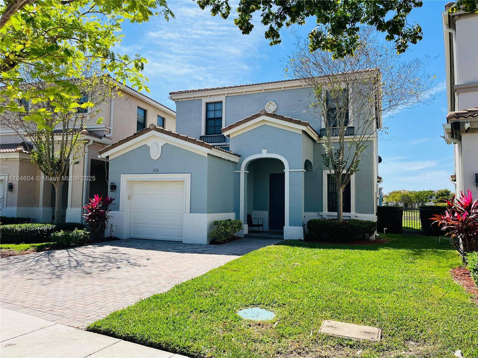 616 NE 193rd StMiami - picture