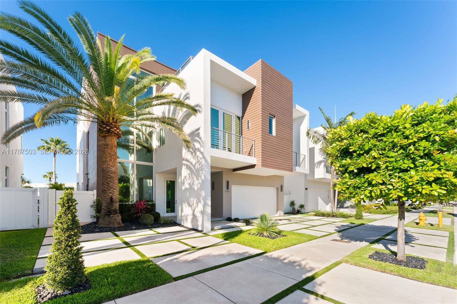 10561 NW 67th TerDoral - Single Family-Annual,House condo unit 10561 - picture