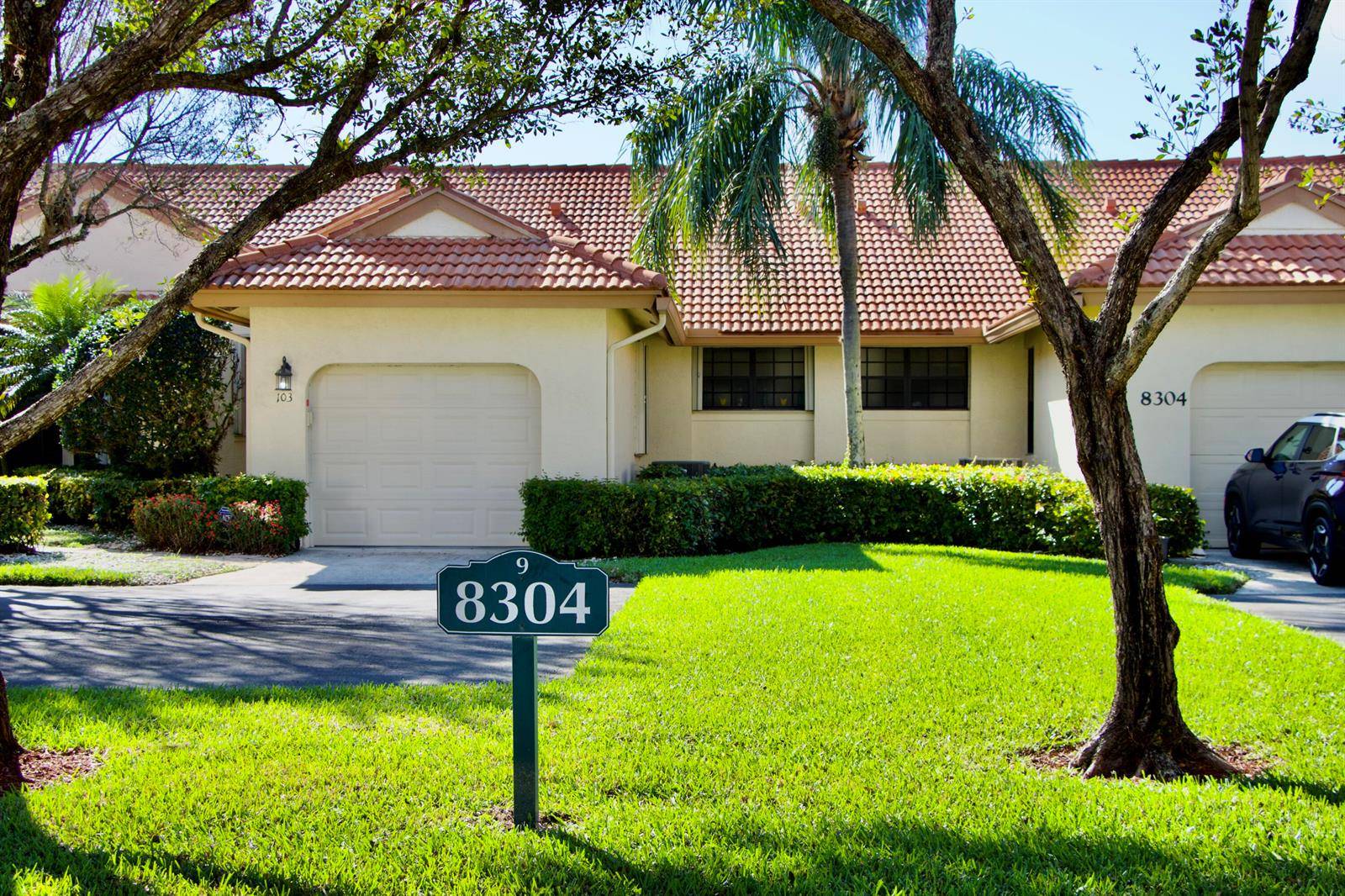 8304 WaterlineBoynton Beach - HARBOURS AT ABERDEEN CONDO condo unit 103 - picture