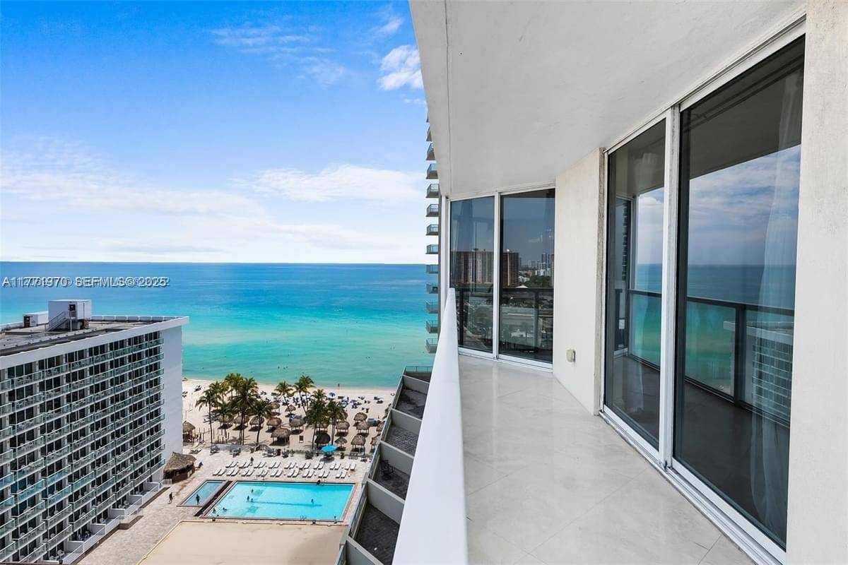 16699 Collins AveSunny Isles Beach - LA PERLA CONDO condo unit 1607 - picture