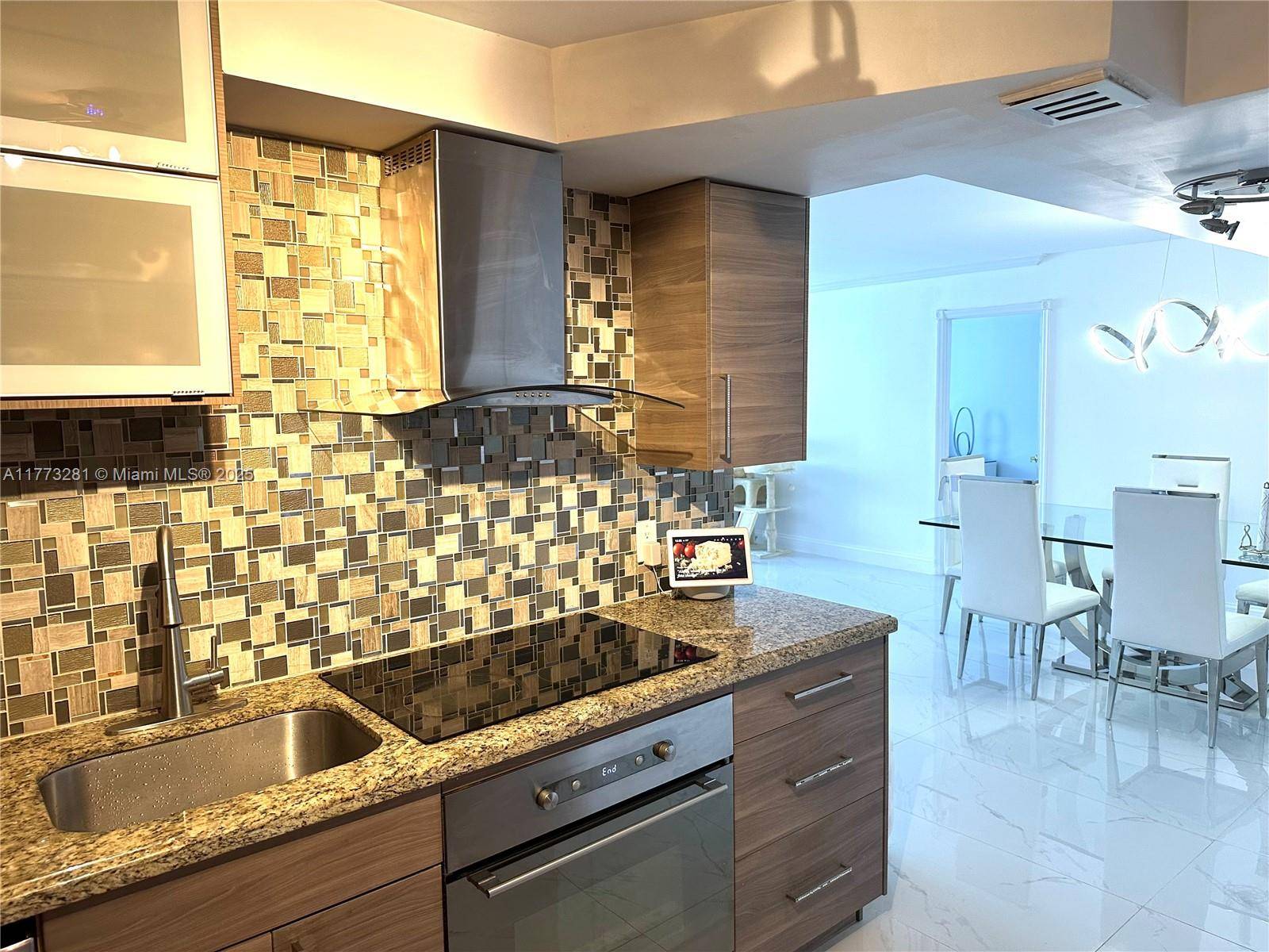 427 Golden Isles DrHallandale Beach - Condo 5+ Stories,Condo condo unit 5G - picture