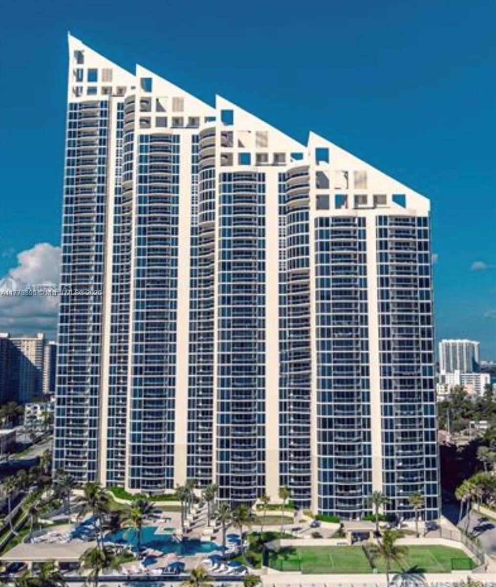 17555 Collins AveSunny Isles Beach - Condo/Co-Op/Seasonal,Condo condo unit 1004 - picture