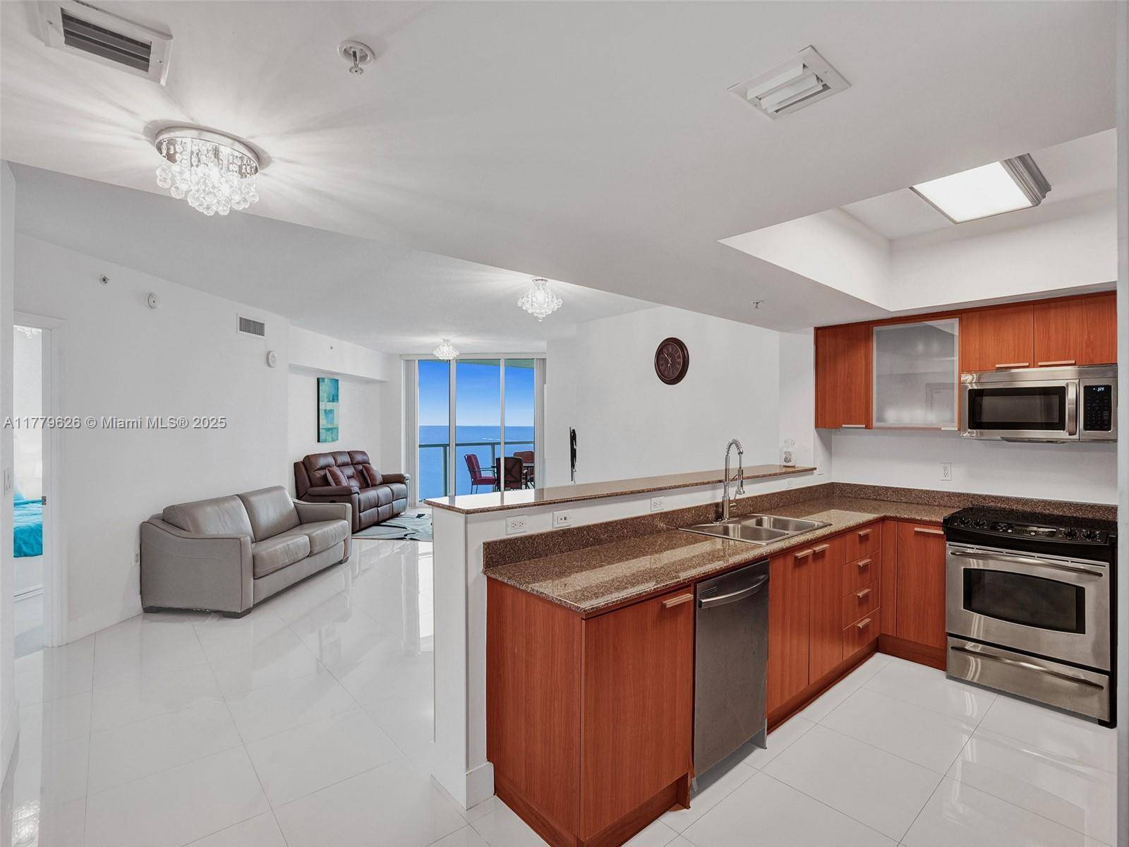 16699 Collins AveSunny Isles Beach - LA PERLA CONDO condo unit 2305 - picture