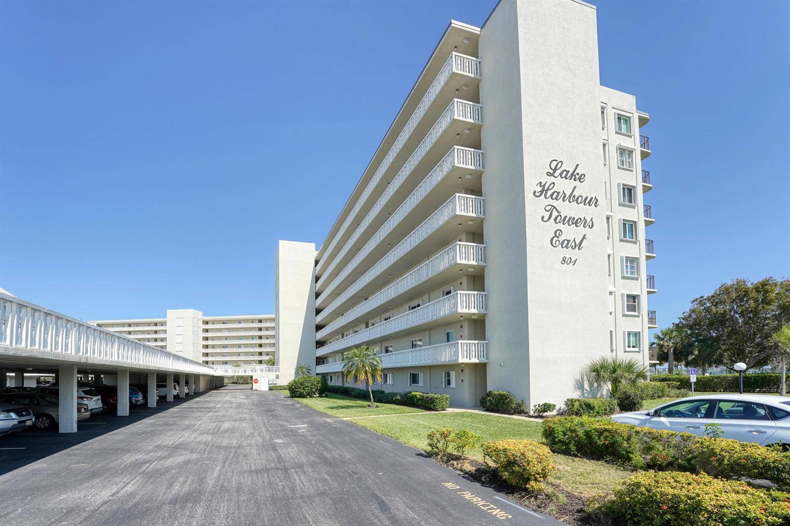 801 Lake ShoreLake Park - LAKE HARBOUR TOWERS CONDO condo unit 112 - picture