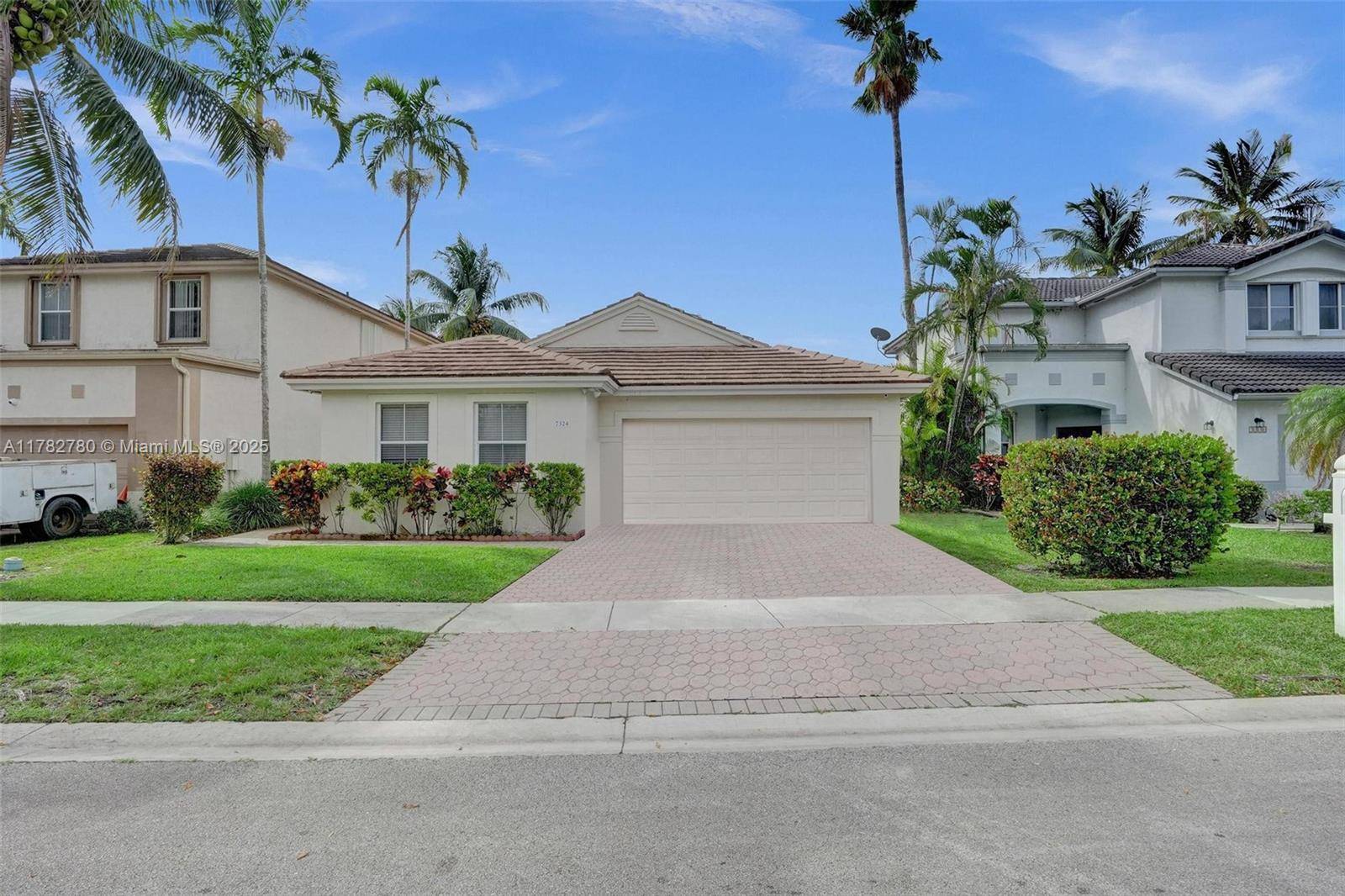 7324 NW 1st PlPlantation - picture