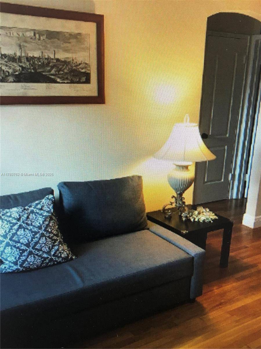 30 Almeria AveCoral Gables - Condo 1-4 Stories,Condo condo unit 6 - picture