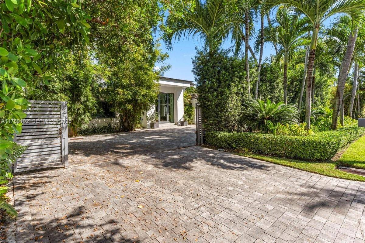 635 Curtiswood DrKey Biscayne - picture